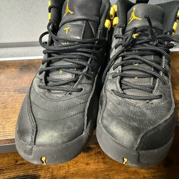 Nike Air Jordan 12 Retro GS Black Taxi 153265-071 Size 6Y Sneakers Black Yellow - Picture 4 of 10
